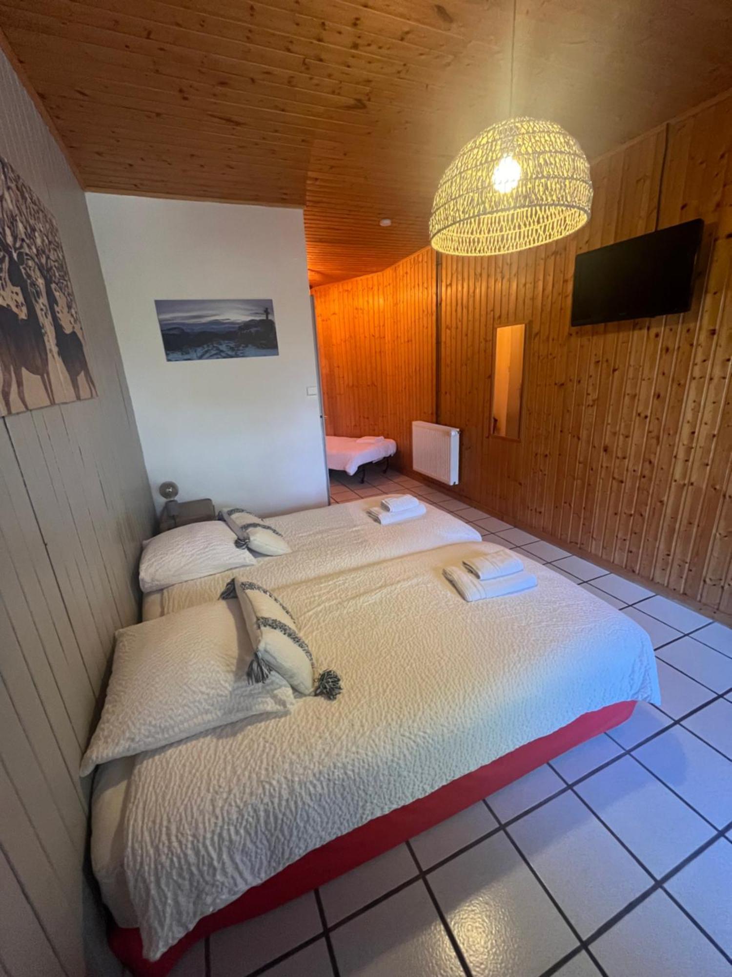 Logis Le Chalet Saint-Maurice-en-Trièves Eksteriør billede
