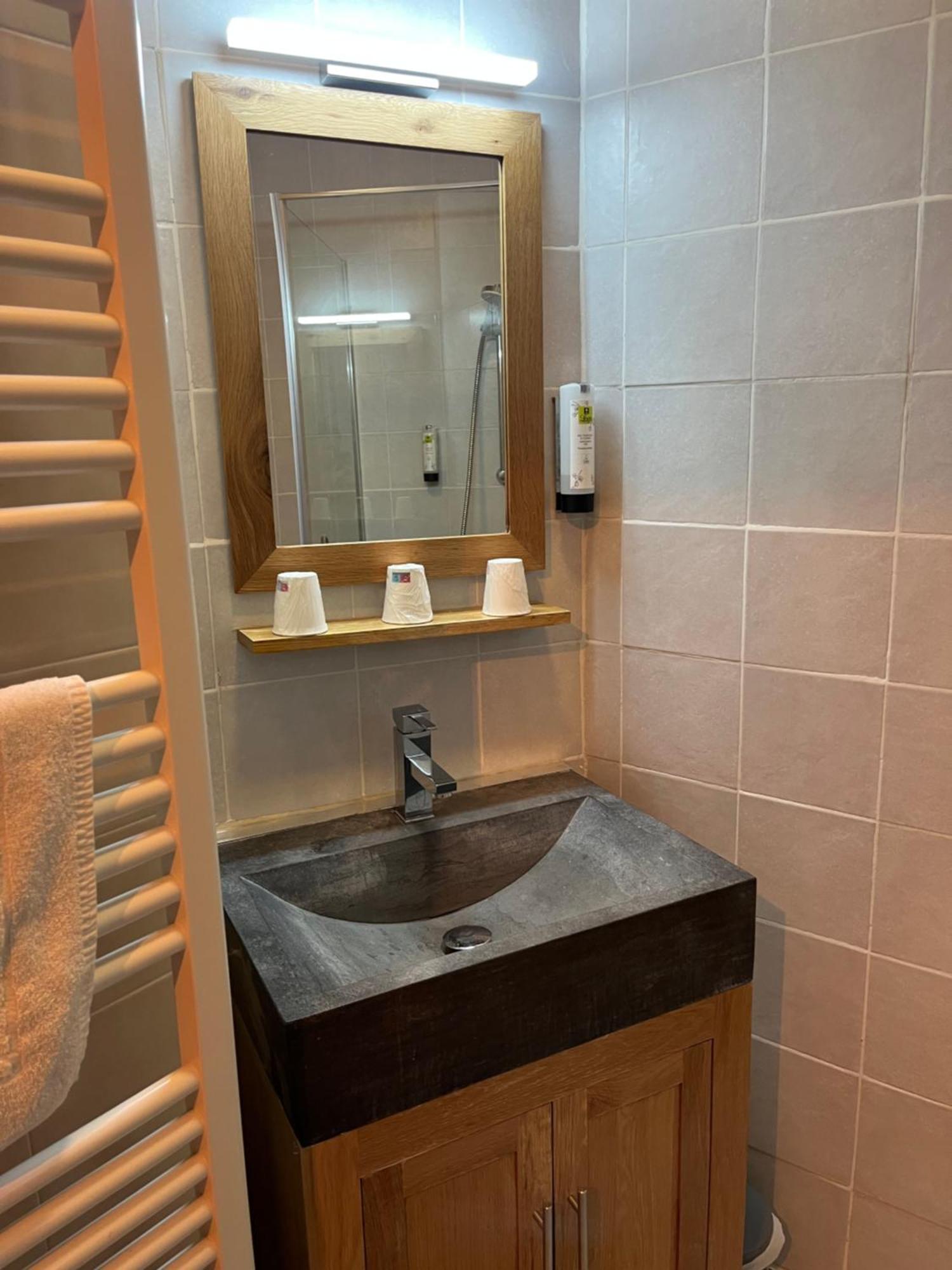 Logis Le Chalet Saint-Maurice-en-Trièves Eksteriør billede