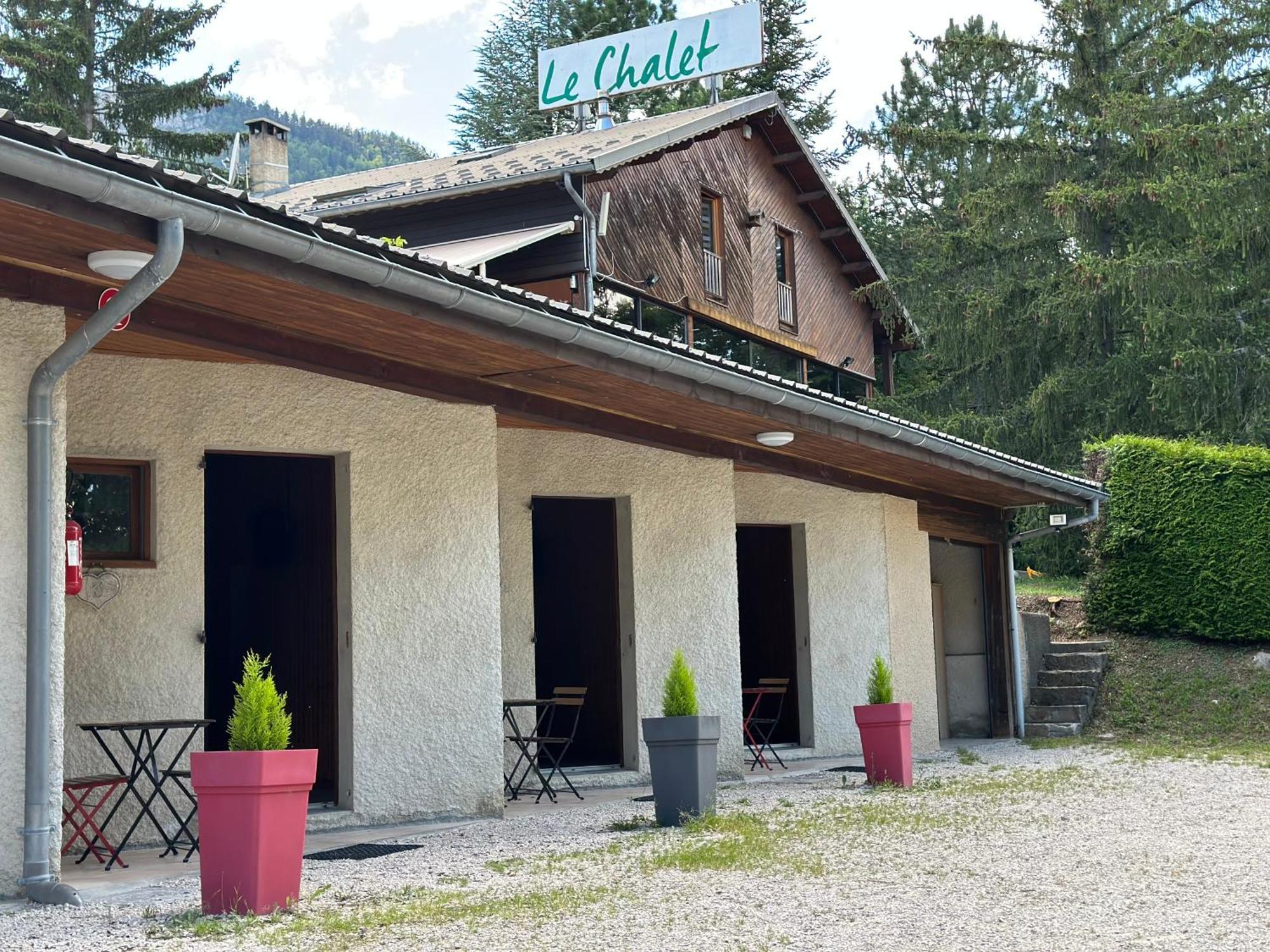 Logis Le Chalet Saint-Maurice-en-Trièves Eksteriør billede