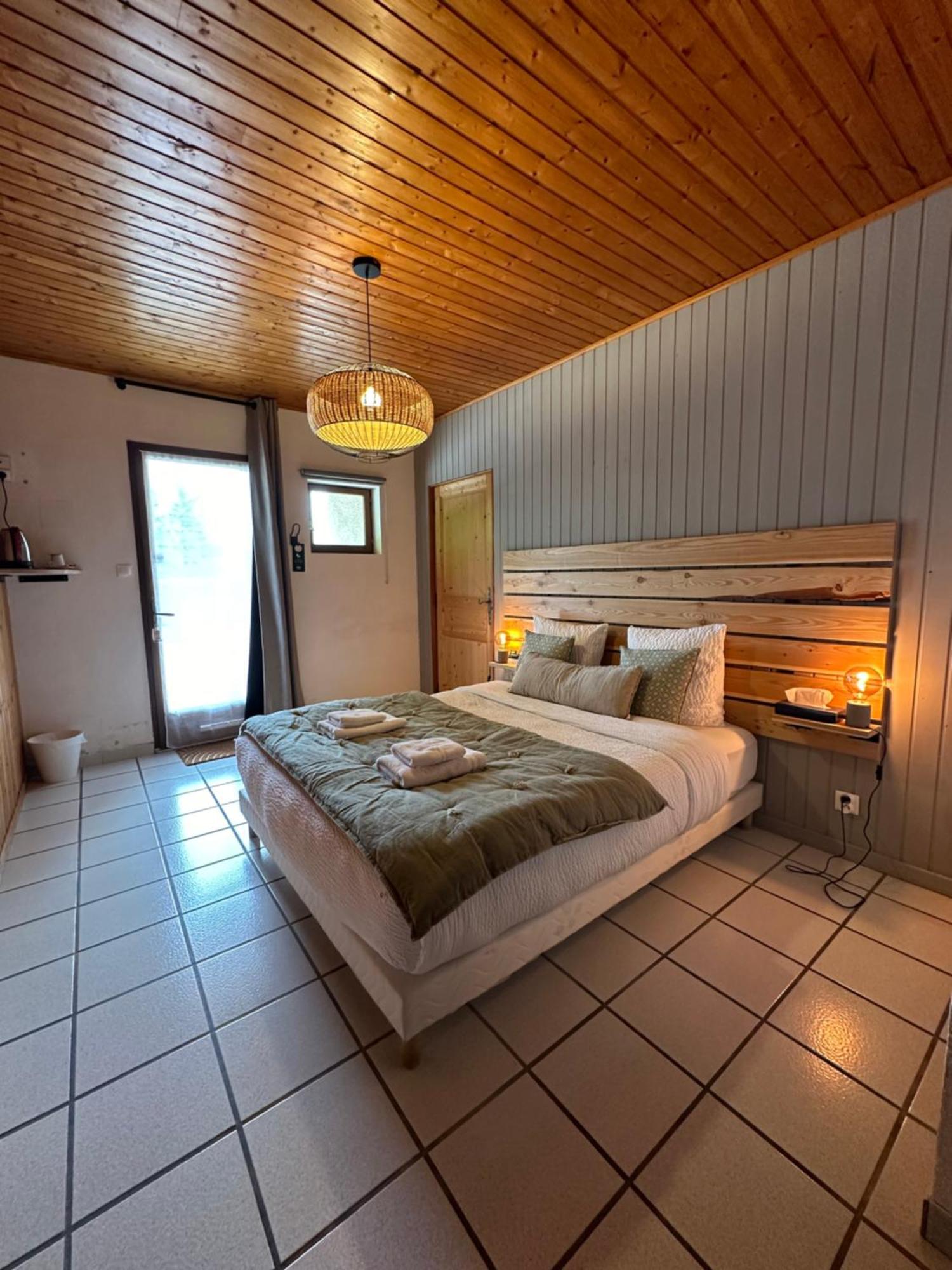 Logis Le Chalet Saint-Maurice-en-Trièves Eksteriør billede